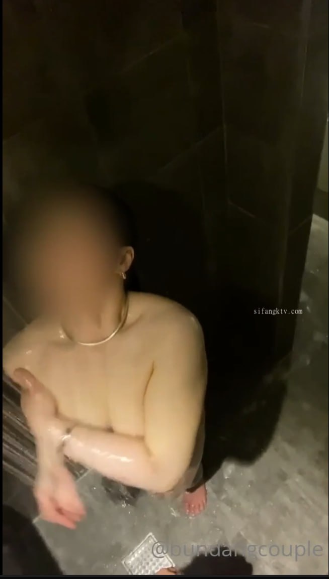 【星空传媒】XK8010_爱_婚姻_性_为爱而生还是为钱卖身？你来选！